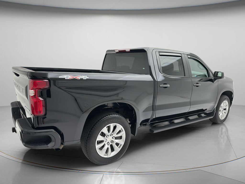 Used 2023 Chevrolet Silverado 1500 Custom AWD/4WD image 5