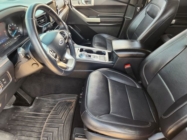 Used 2021 Ford Explorer Limited w/ Equipment Group 301A RWD image 9