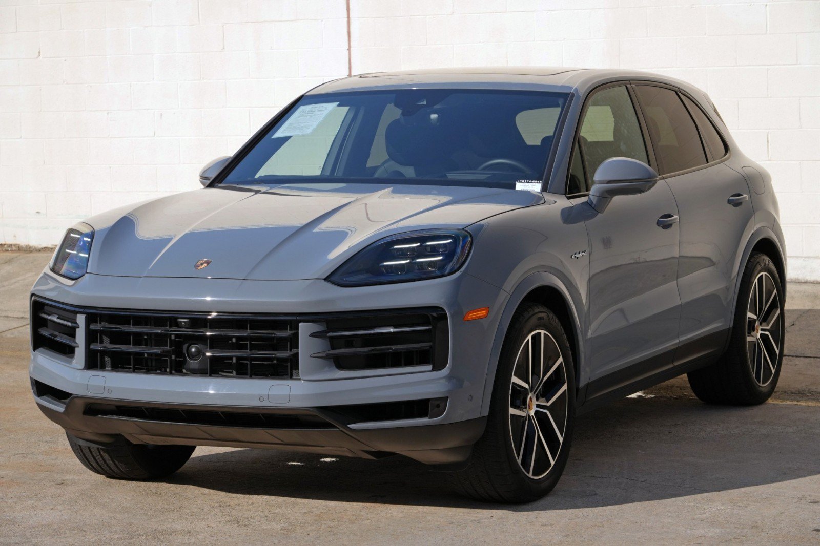 Used 2025 Porsche Cayenne E-Hybrid w/ Premium Package Plus AWD/4WD image 56