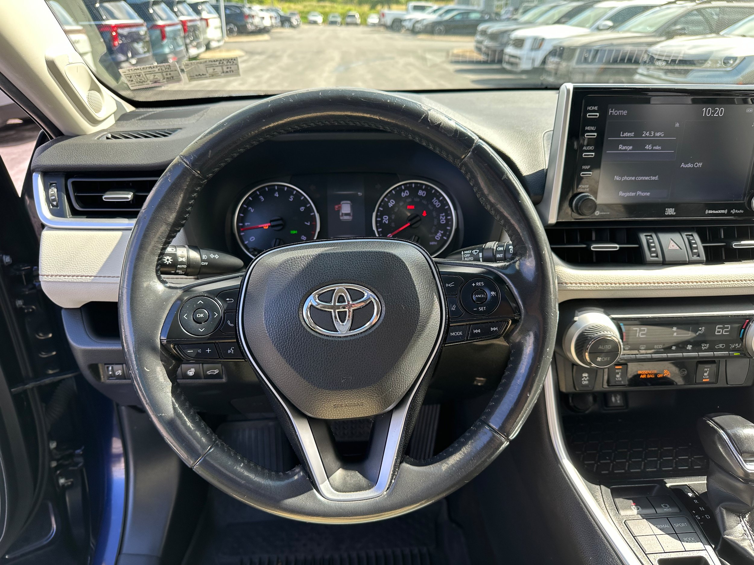 Used 2019 Toyota RAV4 XLE Premium w/ Cold Weather Package AWD/4WD image 31