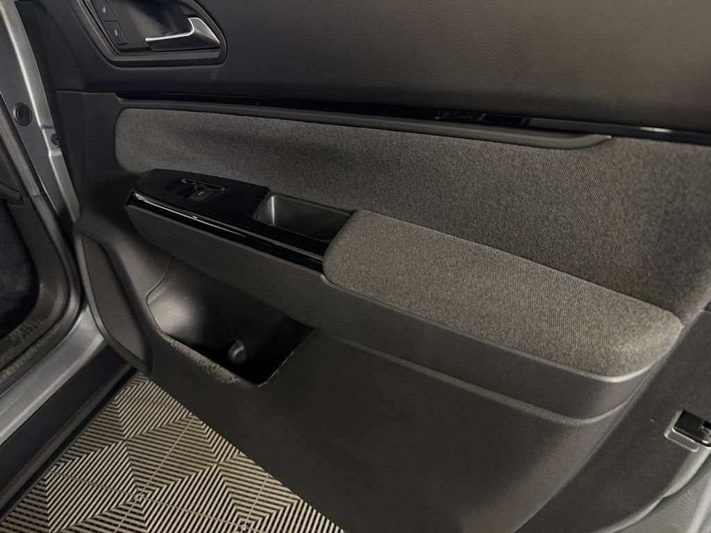 Used 2025 Honda Prologue EX image 32
