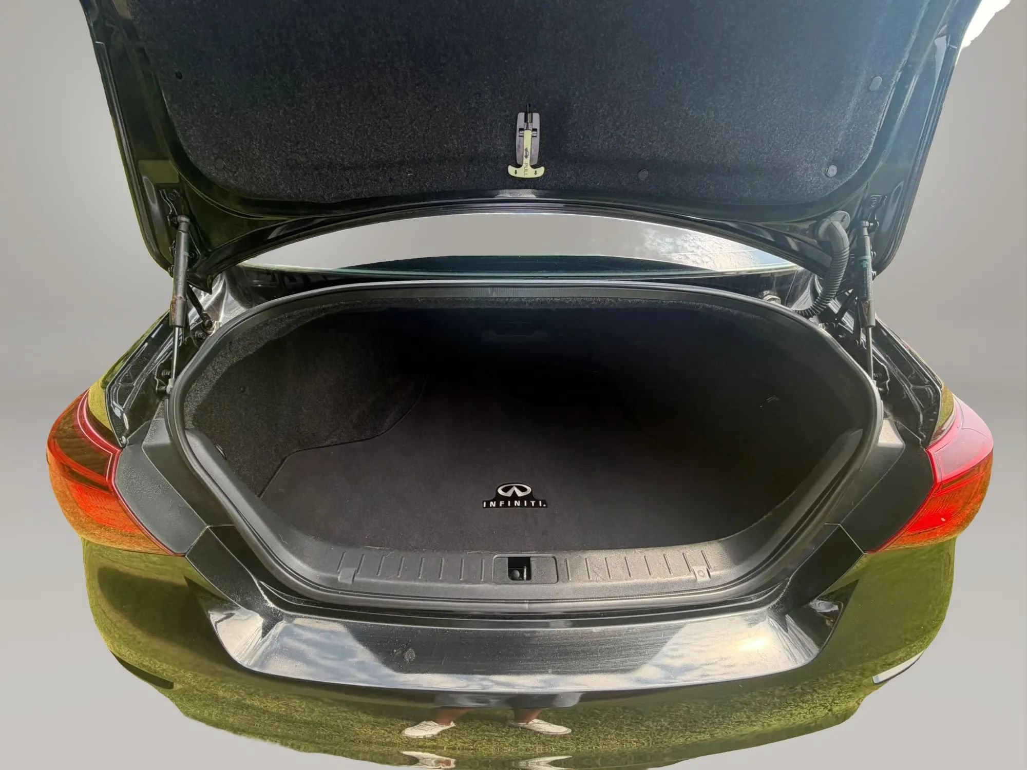 Used 2015 INFINITI Q70 3.7 RWD image 18