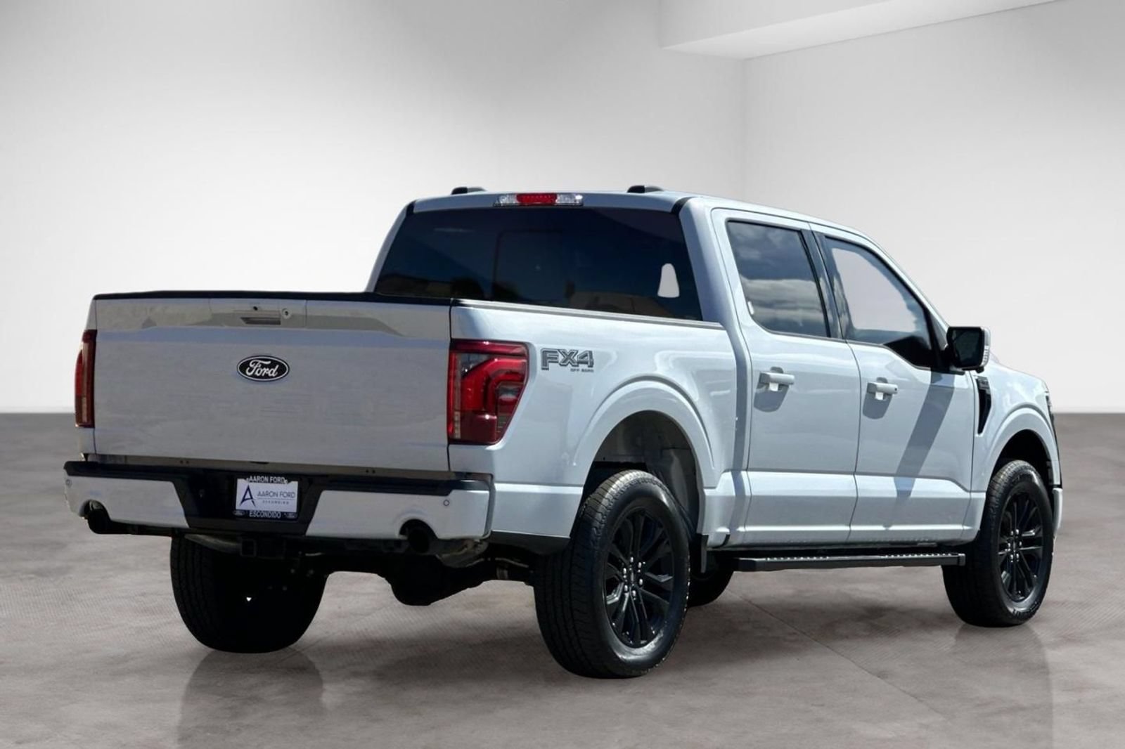 Used 2025 Ford F150 Lariat w/ Equipment Group 501A Mid AWD/4WD image 5