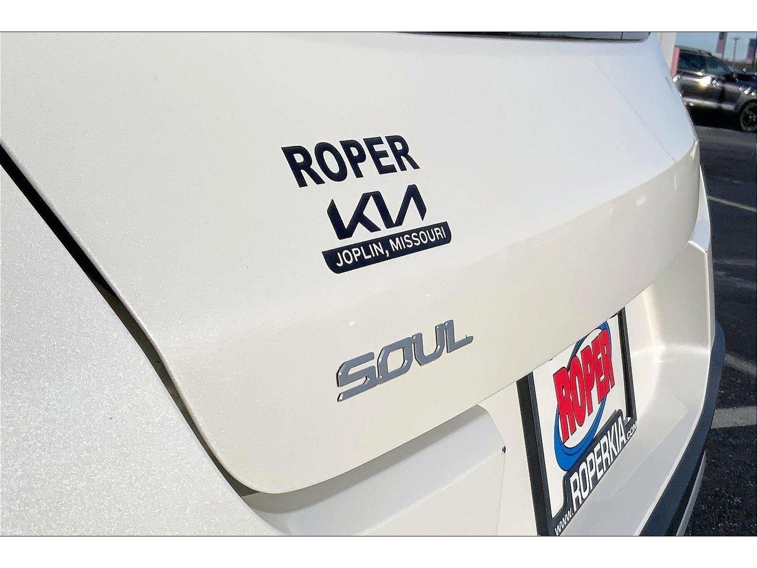 Used 2023 Kia Soul S image 8