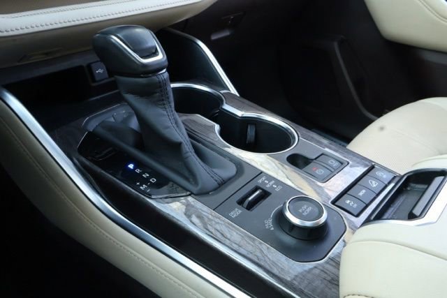 Used 2020 Toyota Highlander Limited image 21