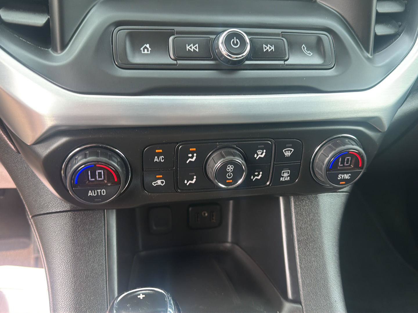 Used 2019 GMC Acadia SLE AWD/4WD image 27