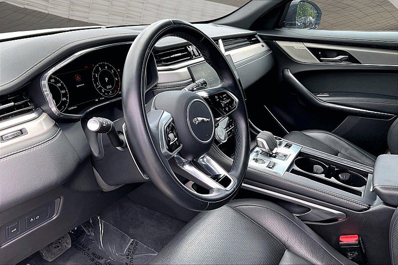 Used 2024 Jaguar F-PACE R-Dynamic S AWD/4WD image 11
