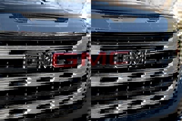 New 2024 GMC Sierra 1500 SLE w/ Preferred Package image 94