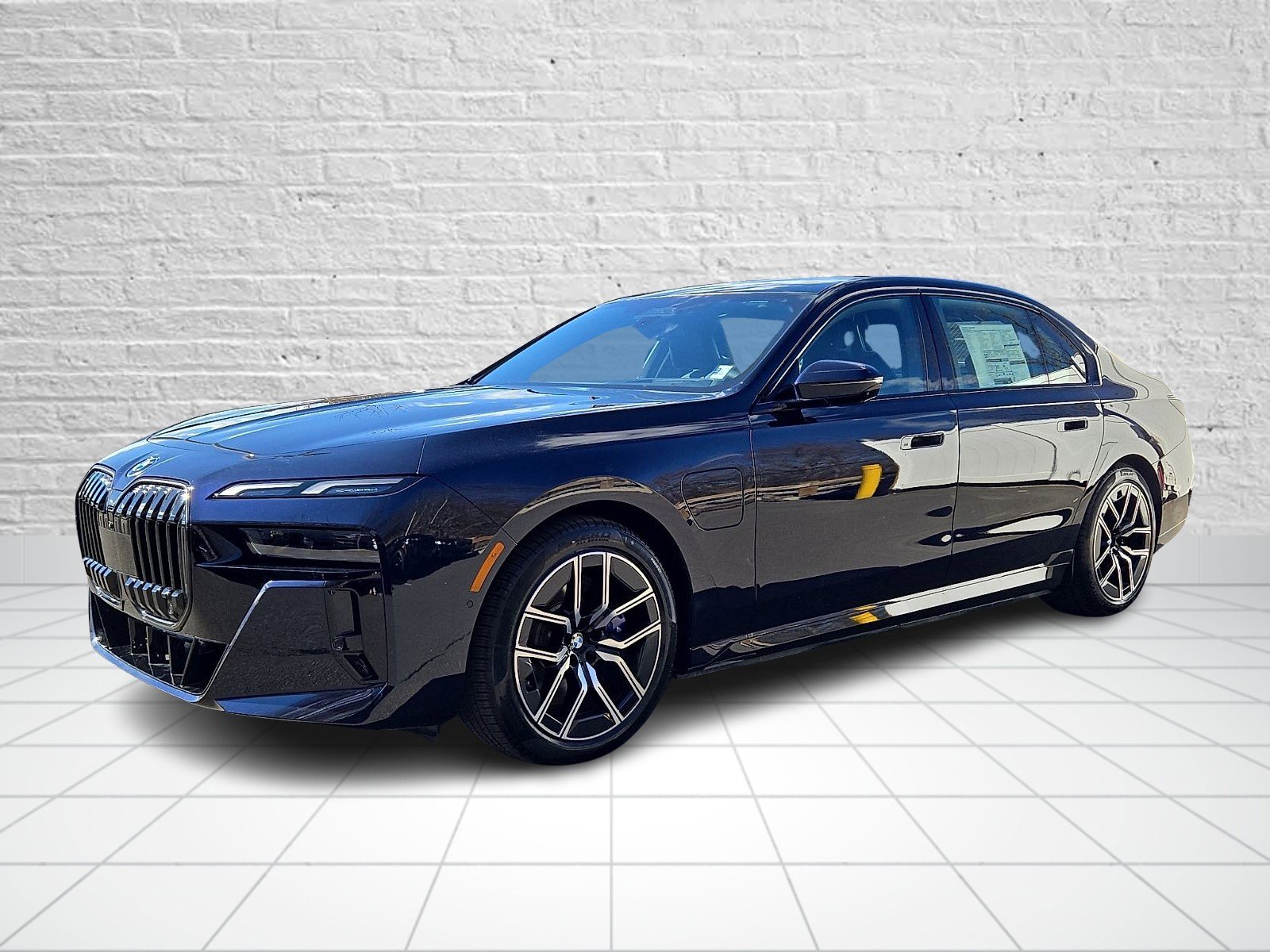 New 2026 BMW 750e xDrive AWD/4WD image 2
