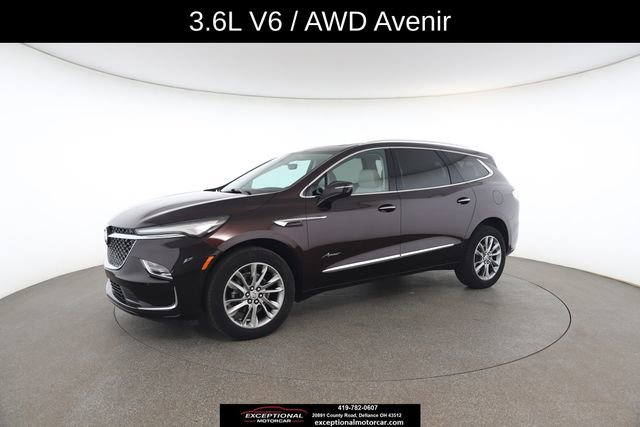 Used 2023 Buick Enclave Avenir w/ Avenir Technology Package image 4