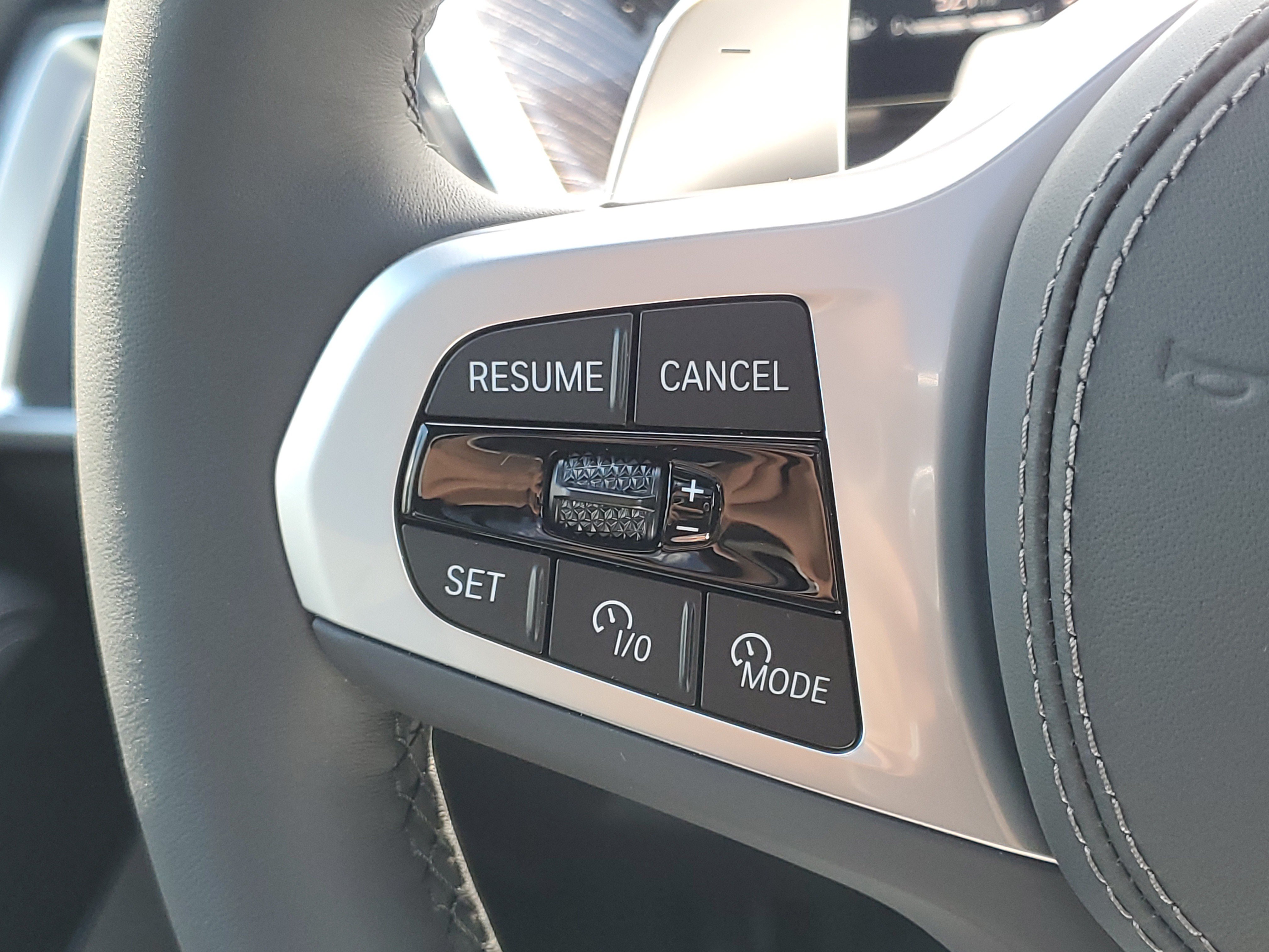 New 2026 BMW X5 xDrive40i w/ M Sport Package AWD/4WD image 11
