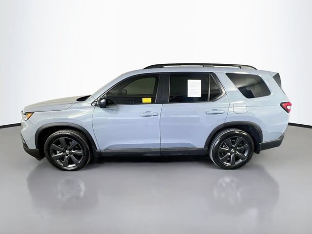 Used 2025 Honda Pilot Sport image 5