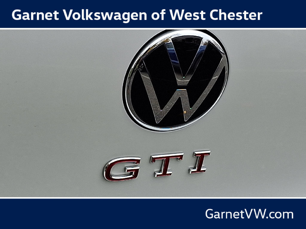 New 2026 Volkswagen GTI SE FWD image 12
