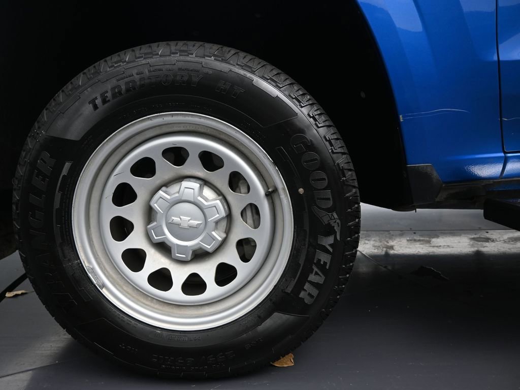 Used 2023 Chevrolet Colorado W/T w/ Advanced Trailering Package image 10