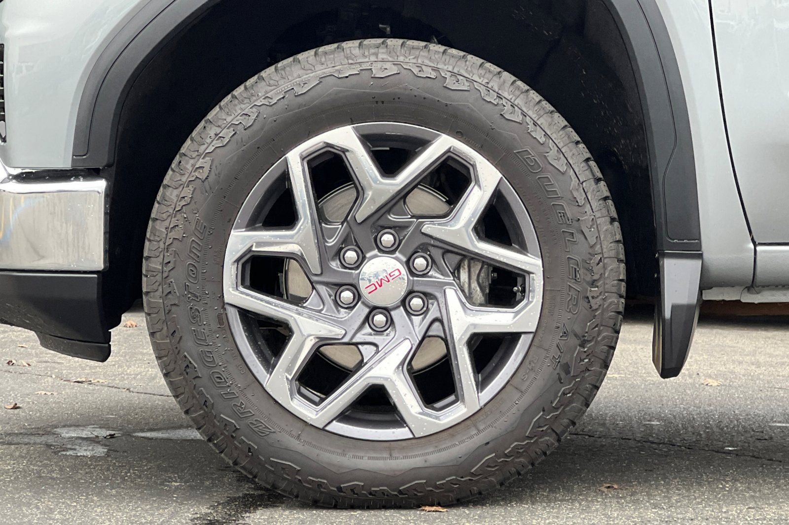 Used 2025 GMC Sierra 1500 SLE image 37