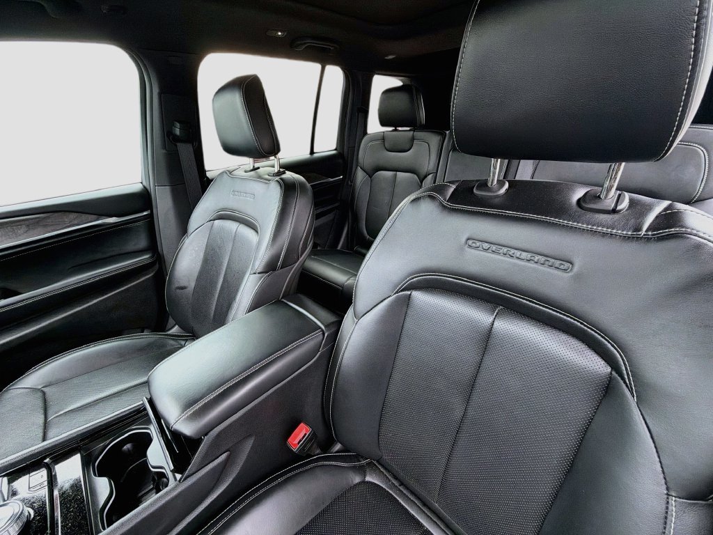 Used 2023 Jeep Grand Cherokee Overland AWD/4WD image 11