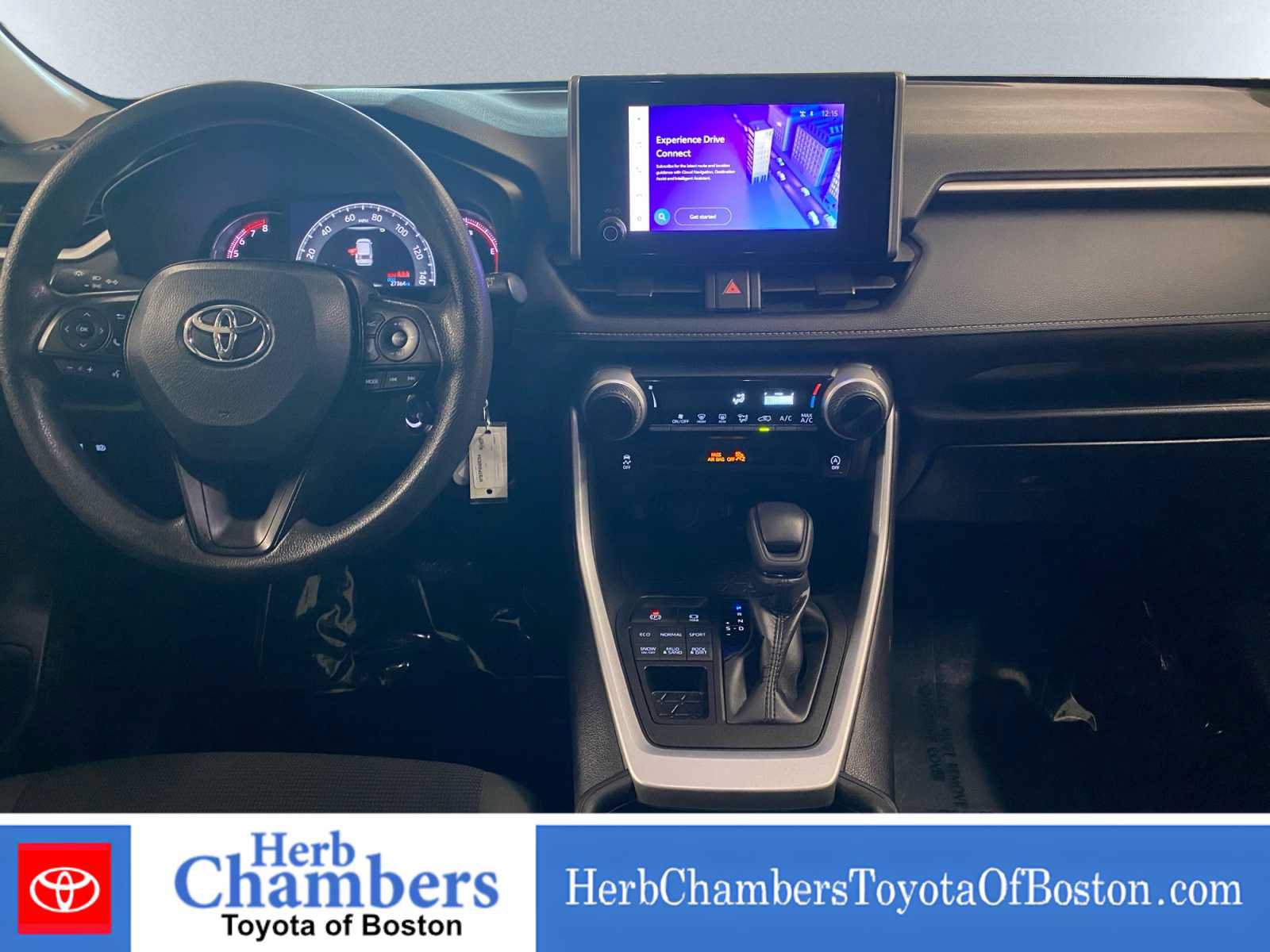 Used 2023 Toyota RAV4 LE AWD/4WD image 6