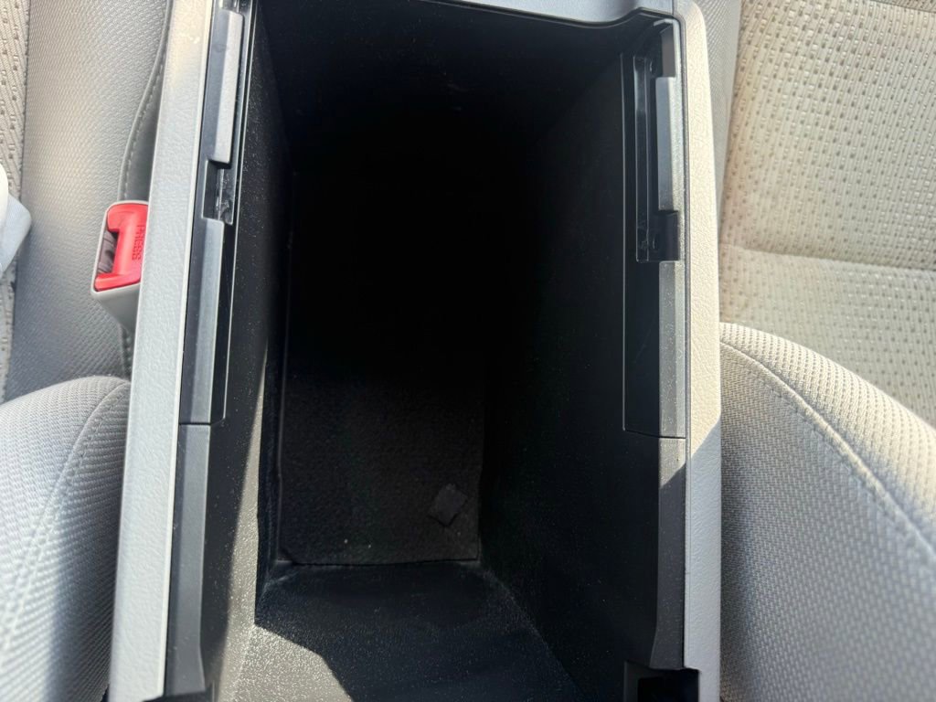 Used 2012 Toyota Camry LE image 23