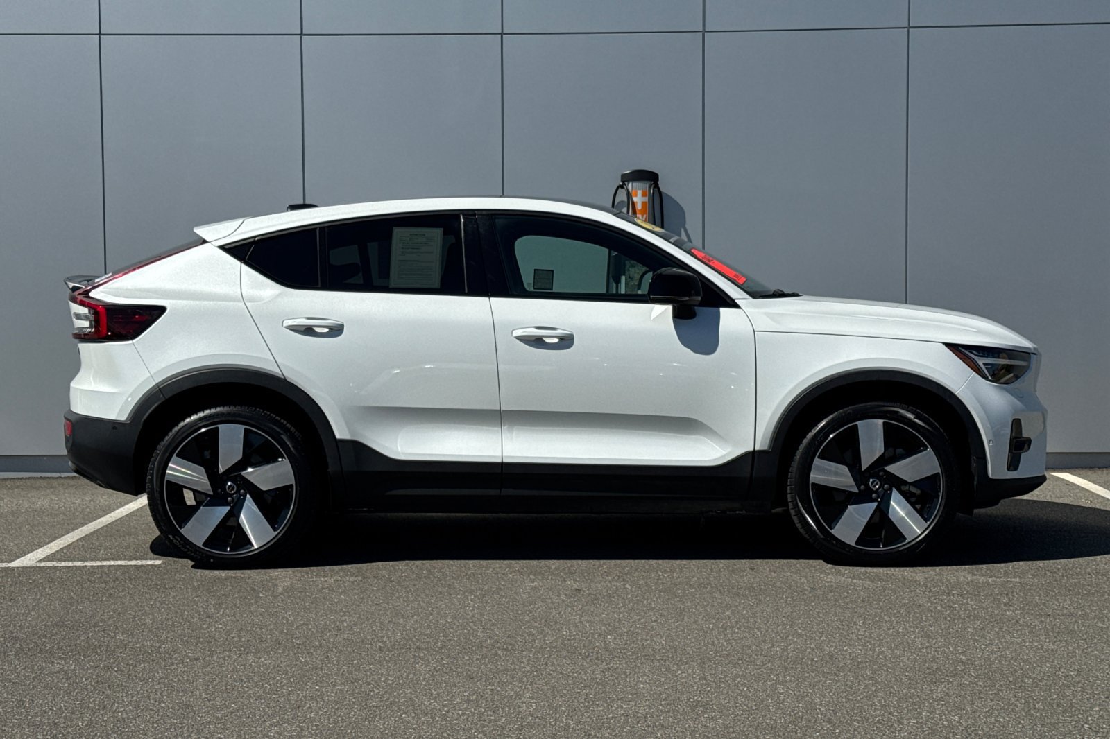 Used 2023 Volvo C40 P8 Recharge Ultimate AWD/4WD image 6