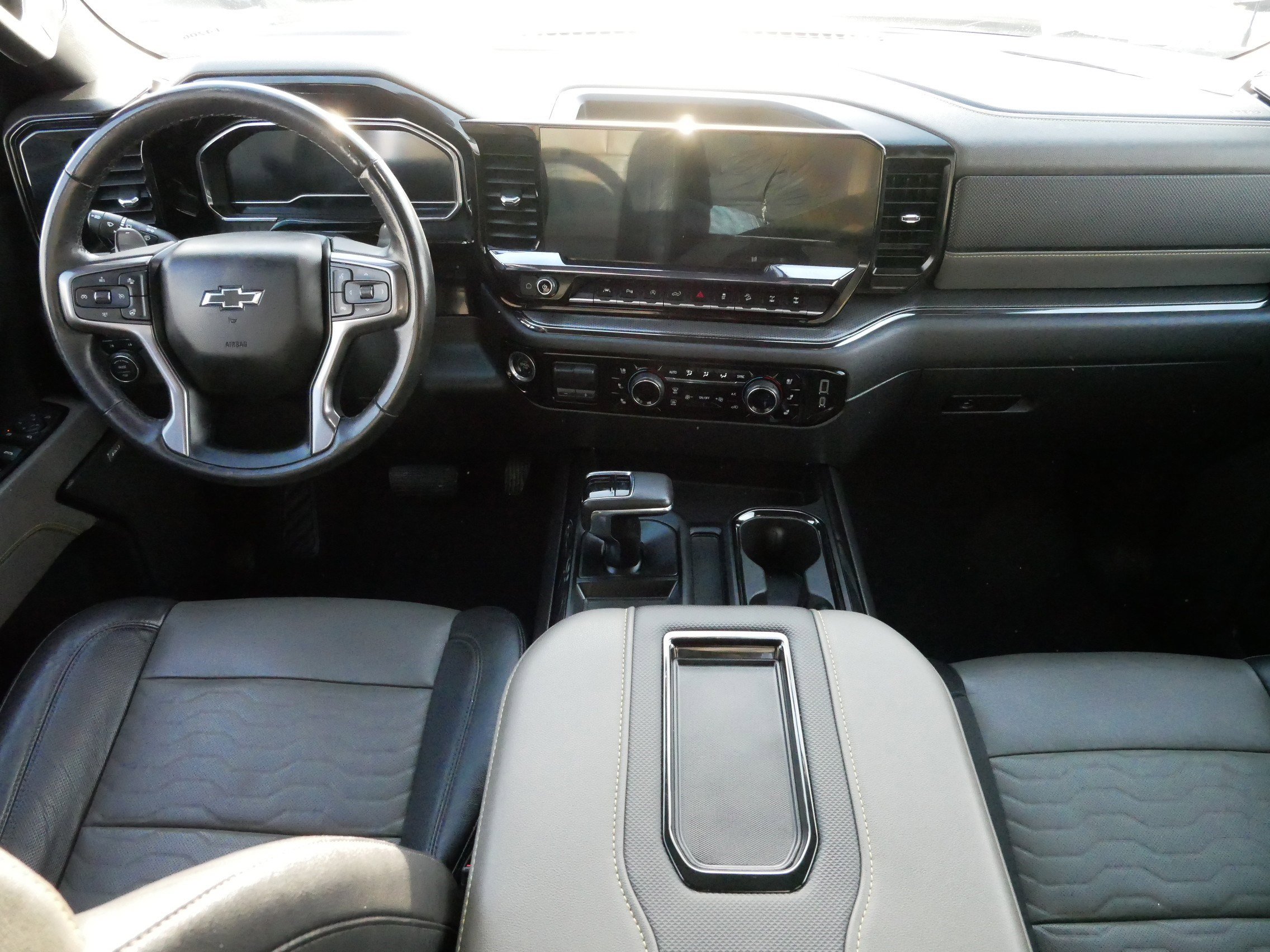 Used 2022 Chevrolet Silverado 1500 ZR2 w/ Technology Package image 10