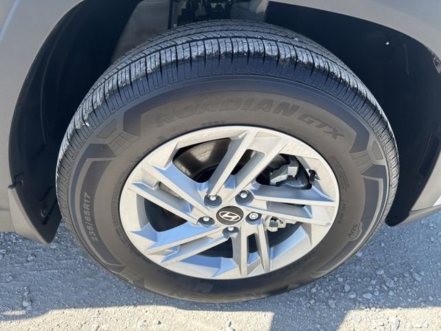 Used 2025 Hyundai Tucson SE FWD image 21