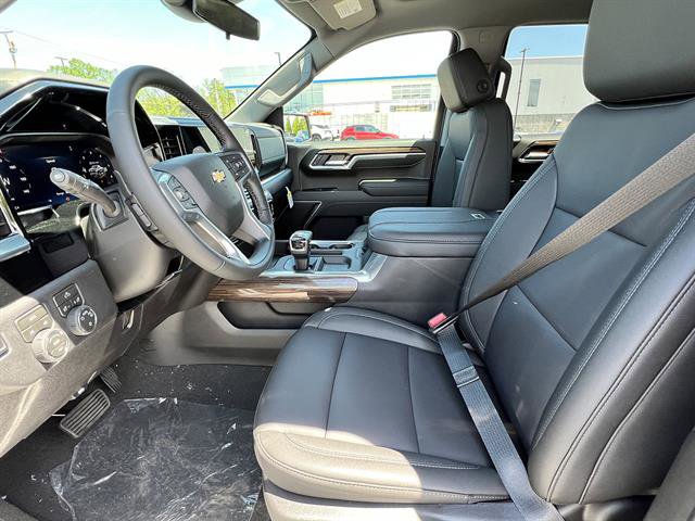 New 2026 Chevrolet Silverado 1500 LT w/ Leather Package AWD/4WD image 11