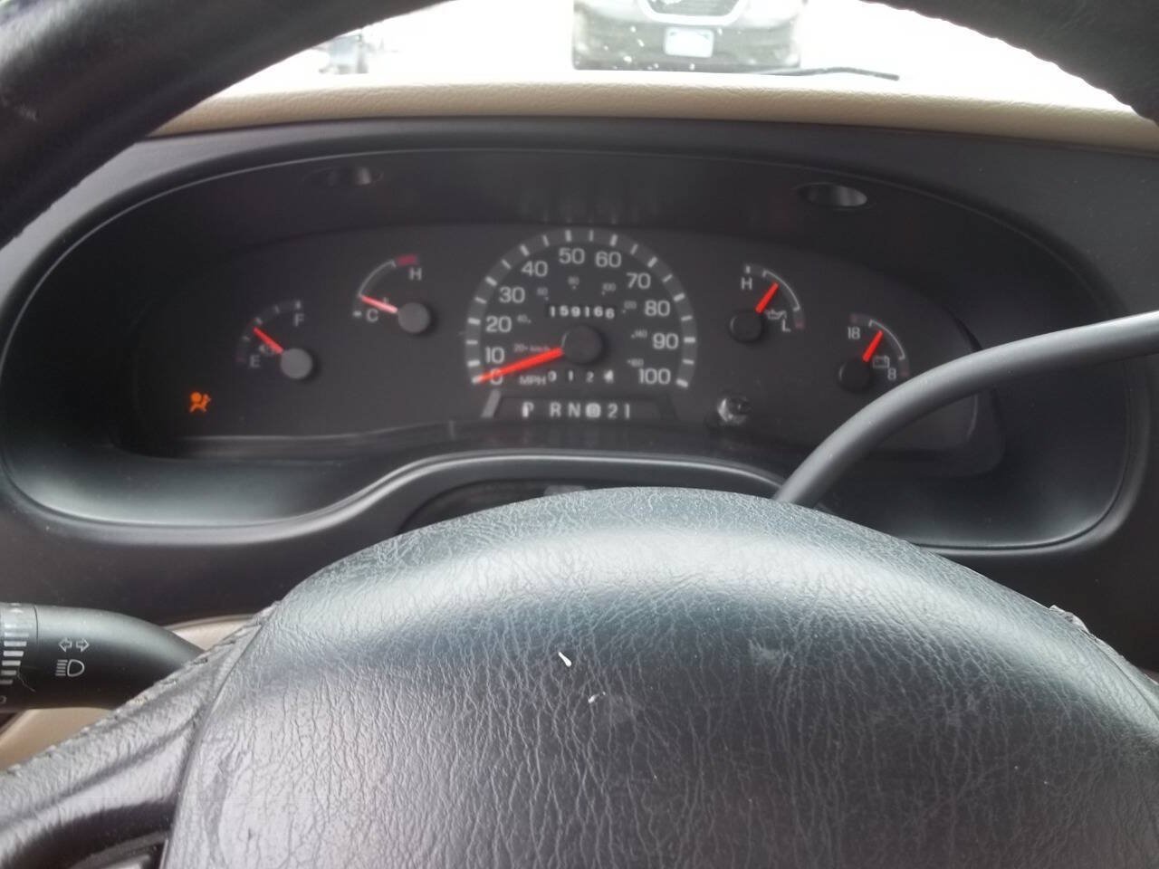 Used 2001 Ford E-150 and Econoline 150 RWD image 9