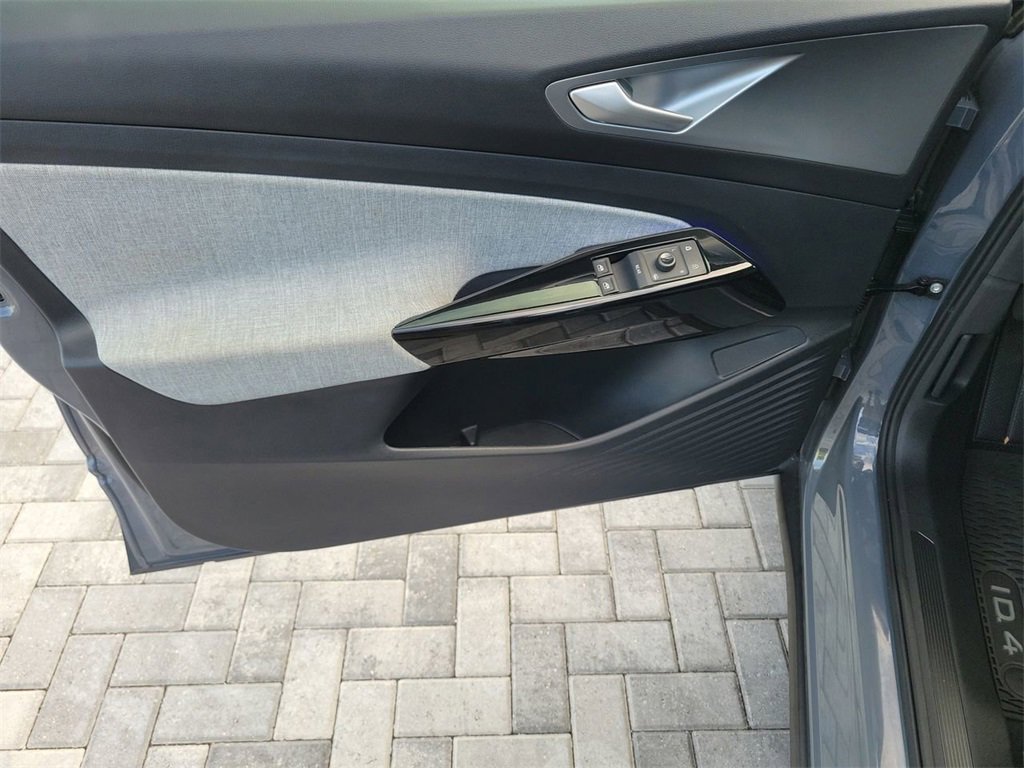 Used 2024 Volkswagen ID.4 2WD image 22