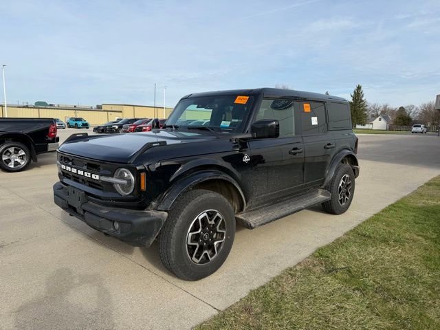 Used 2025 Ford Bronco Outer Banks image 3
