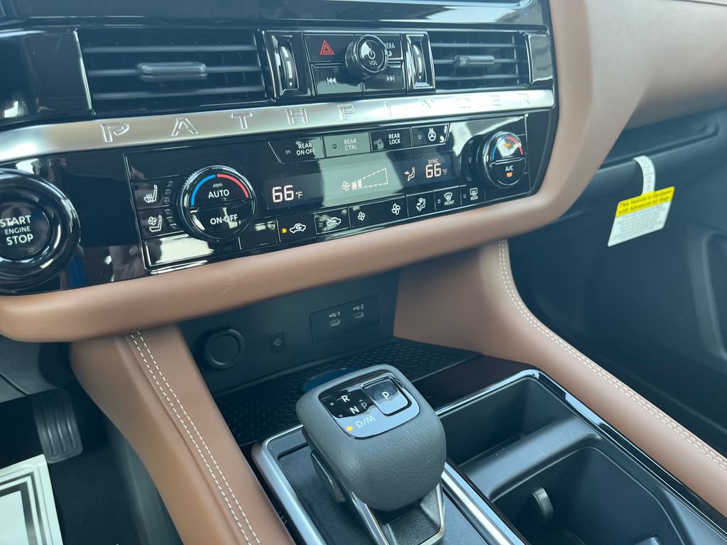 New 2026 Nissan Pathfinder Platinum AWD/4WD image 19