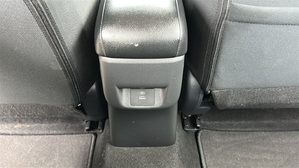 Used 2025 Nissan Versa SV FWD image 30