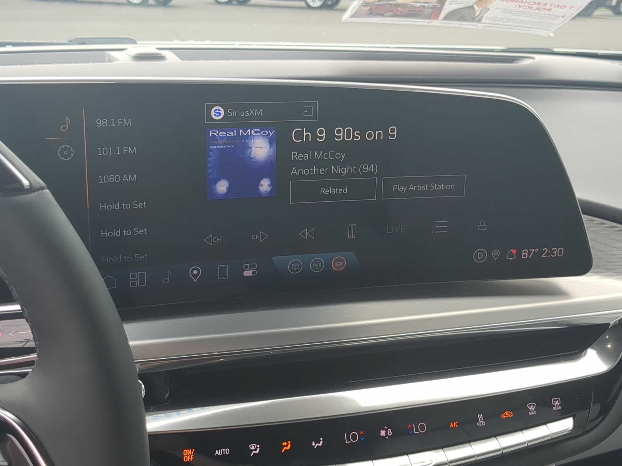 Certified 2024 Cadillac Lyriq Luxury RWD image 12