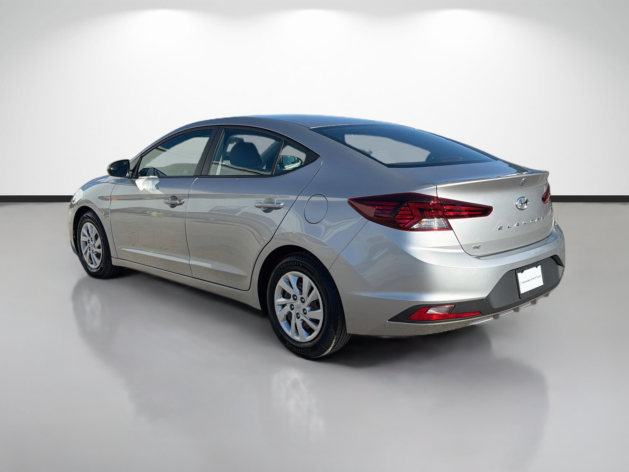 Used 2020 Hyundai Elantra SE FWD image 5