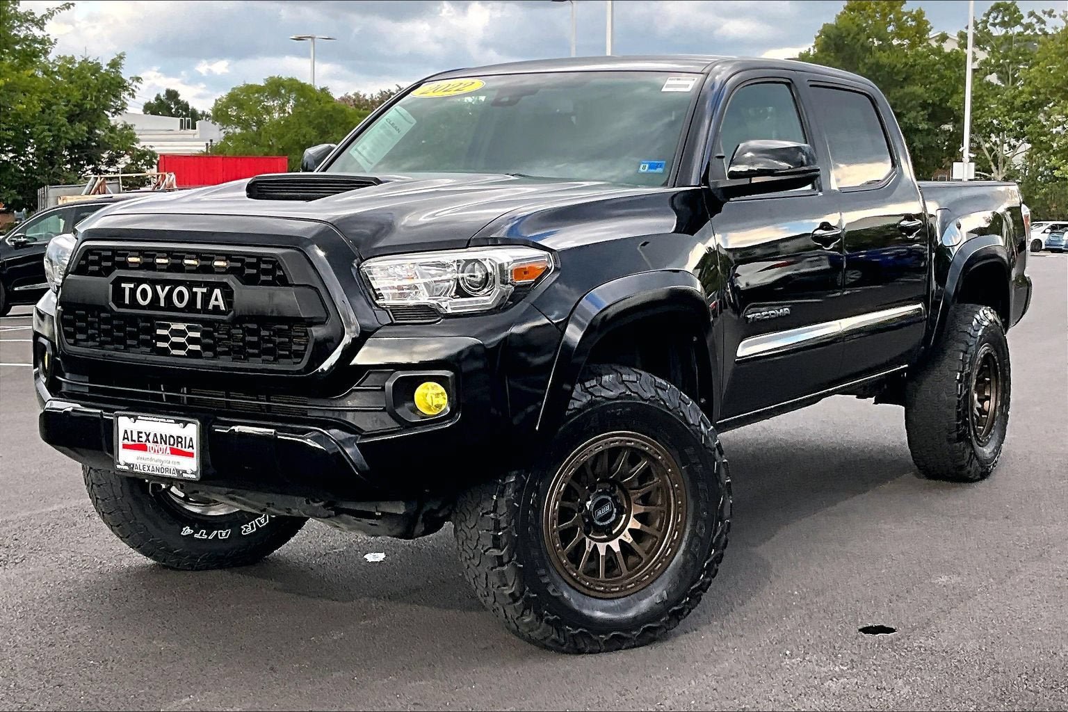 Used 2022 Toyota Tacoma TRD Sport w/ Technology Package