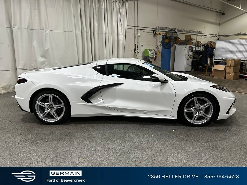 Used 2021 Chevrolet Corvette Stingray Coupe w/ 1LT RWD image 9