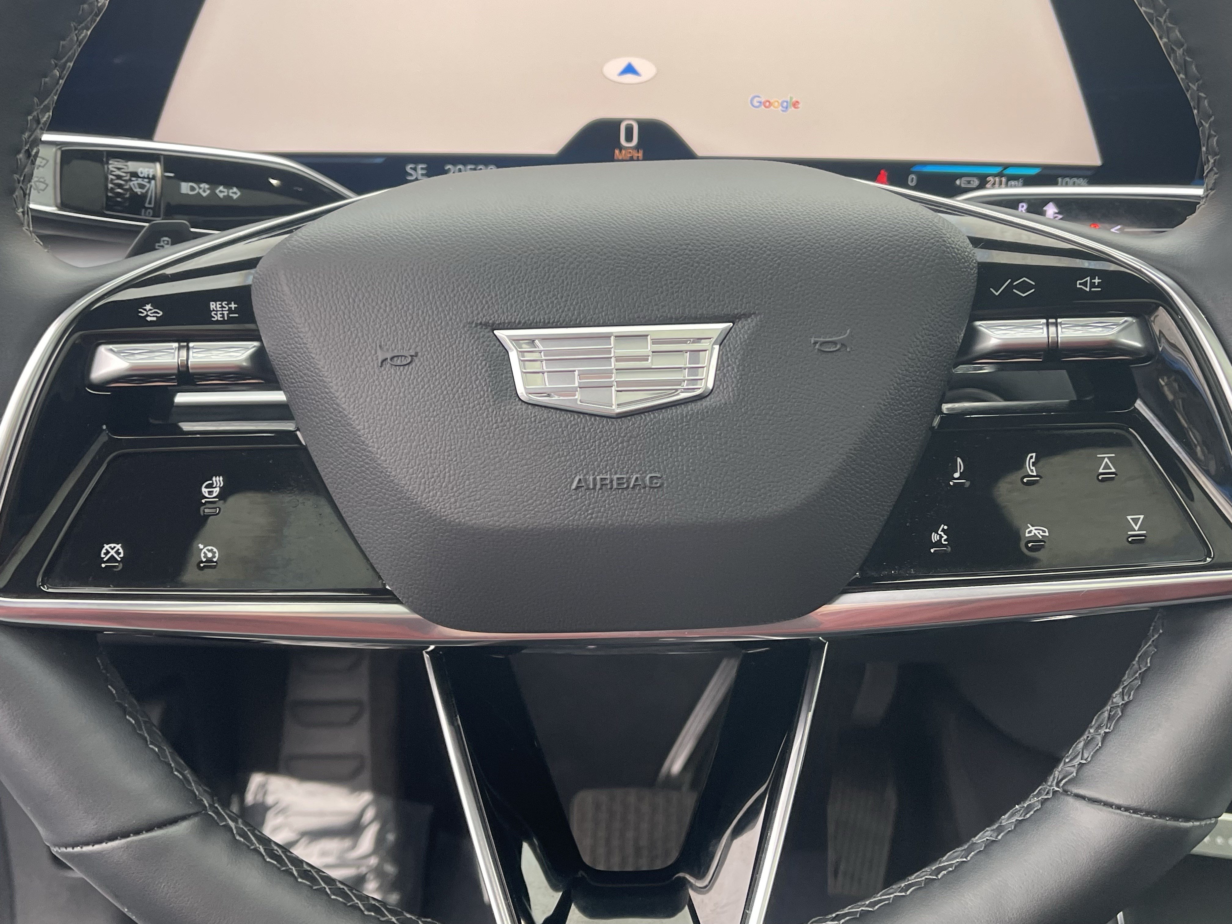Used 2024 Cadillac Lyriq Luxury AWD/4WD image 21