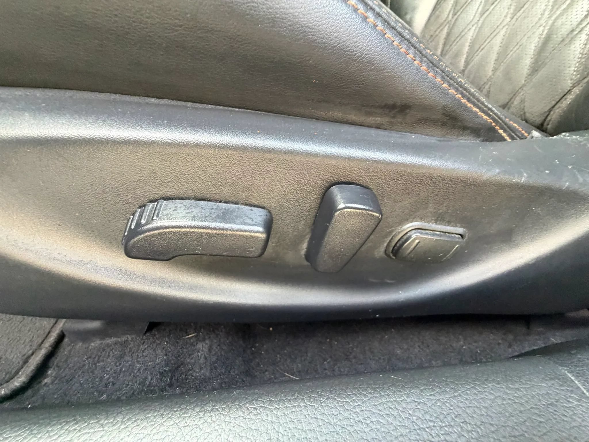 Used 2020 Nissan Maxima SR w/ Sport Mat Group FWD image 16