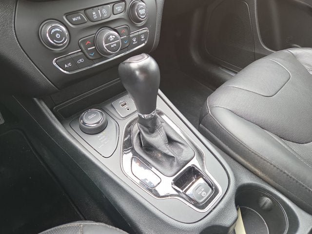 Used 2021 Jeep Cherokee Limited AWD/4WD image 17