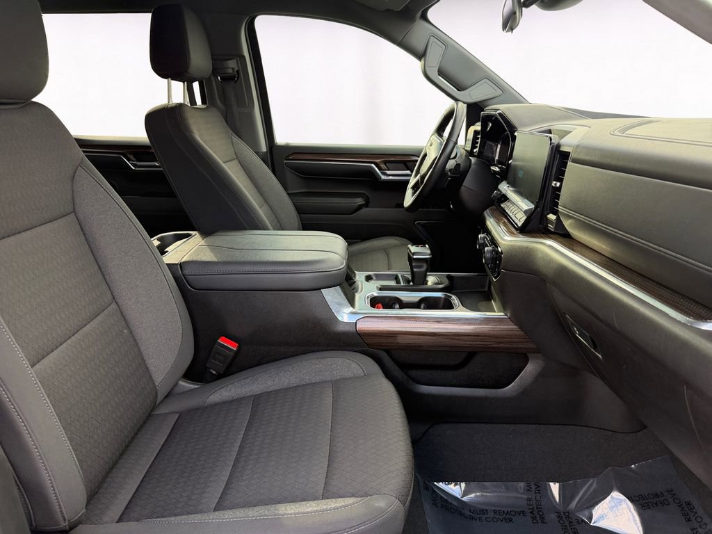 Used 2024 Chevrolet Silverado 1500 RST w/ Z71 Off-Road Package image 15