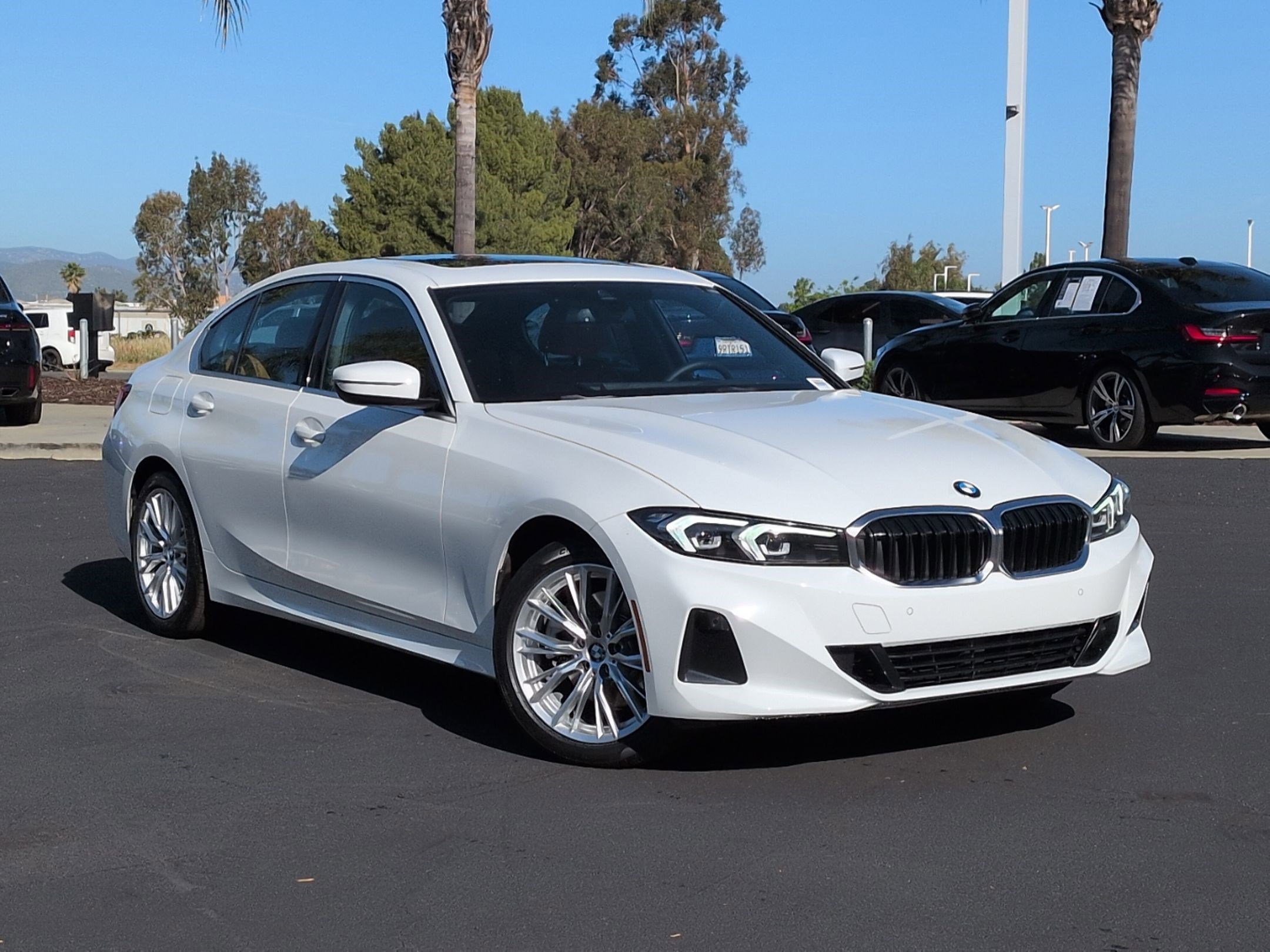 Certified 2024 BMW 330i Sedan w/ Convenience Package RWD image 2
