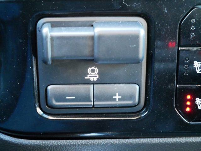 Used 2024 Chevrolet Silverado 1500 High Country w/ High Country Premium Package image 18