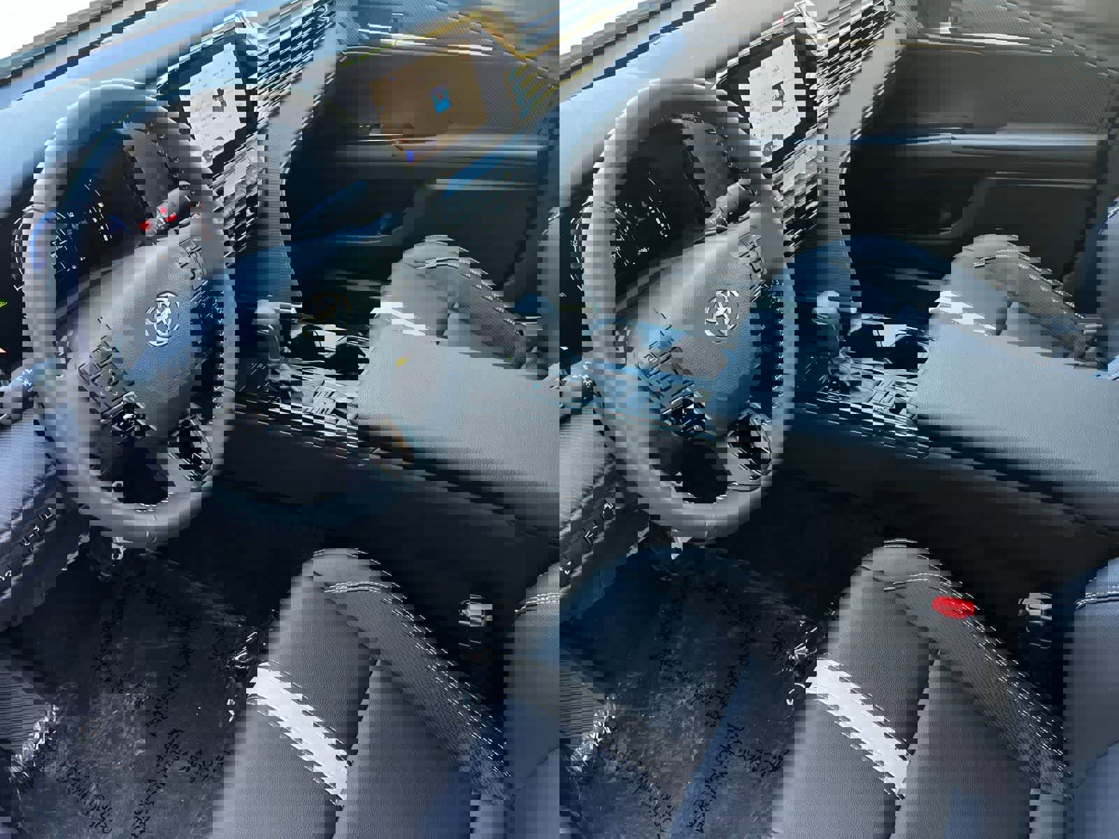 Used 2026 Toyota Camry SE image 12