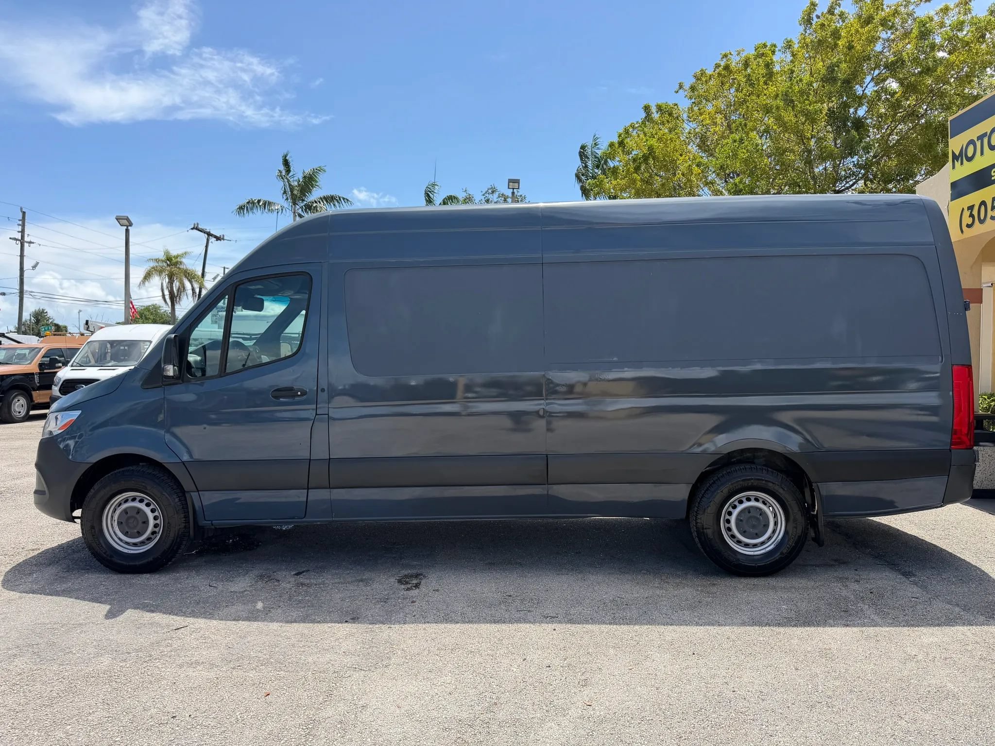 Used 2019 Mercedes-Benz Sprinter 170 image 2