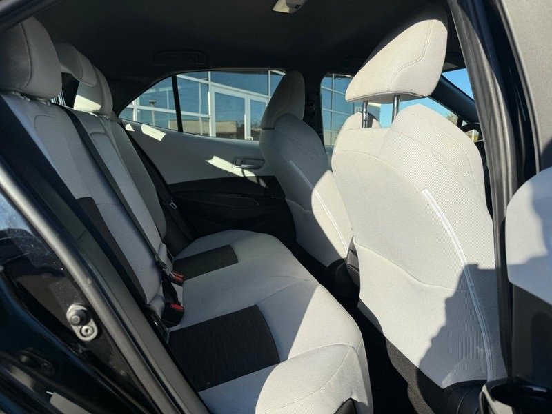 Used 2022 Toyota Corolla SE image 12