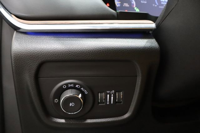 Used 2023 Jeep Grand Cherokee L Summit w/ Advanced Protech Group IV image 28