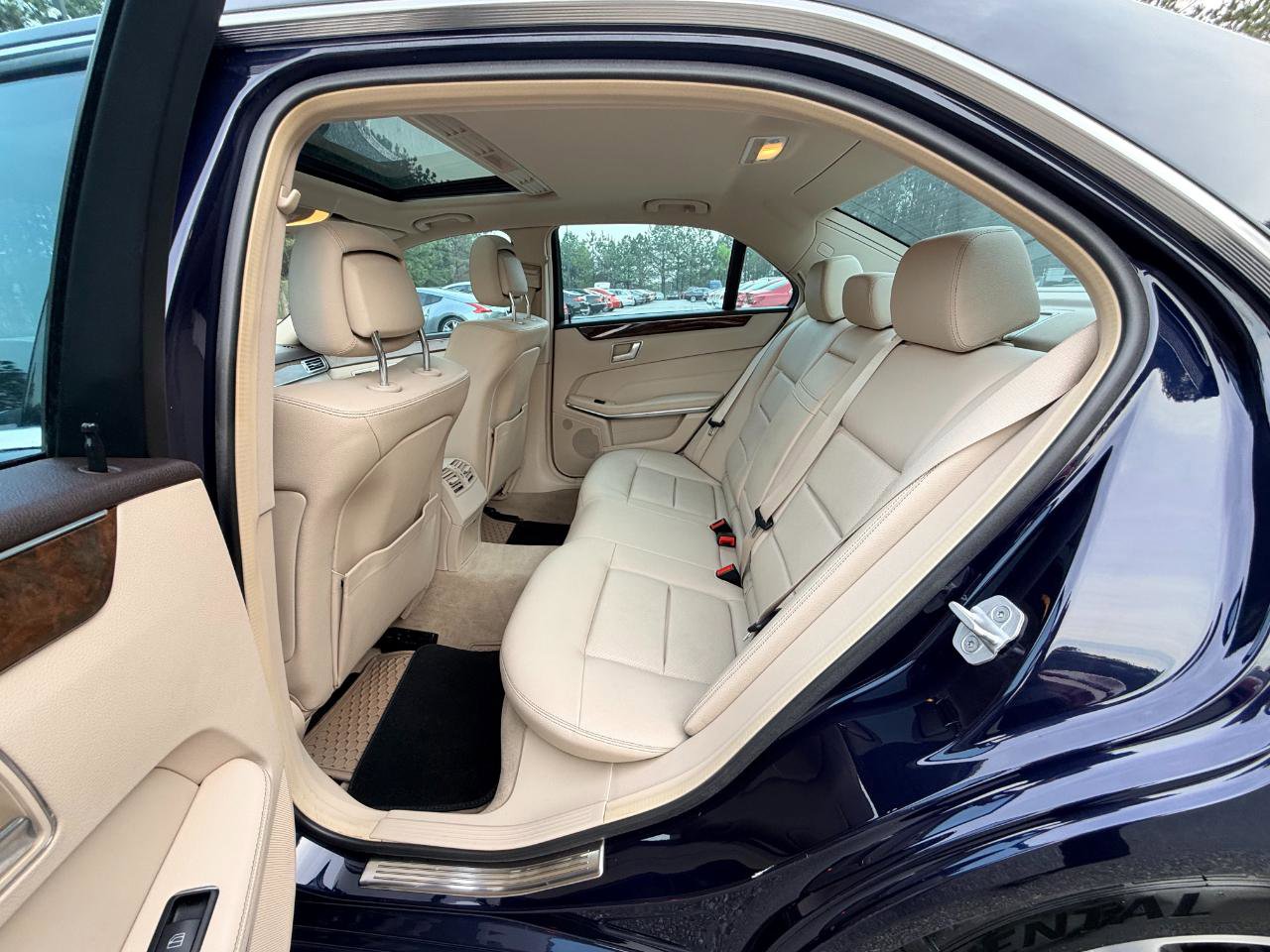 Used 2014 Mercedes-Benz E 350 Sedan image 11