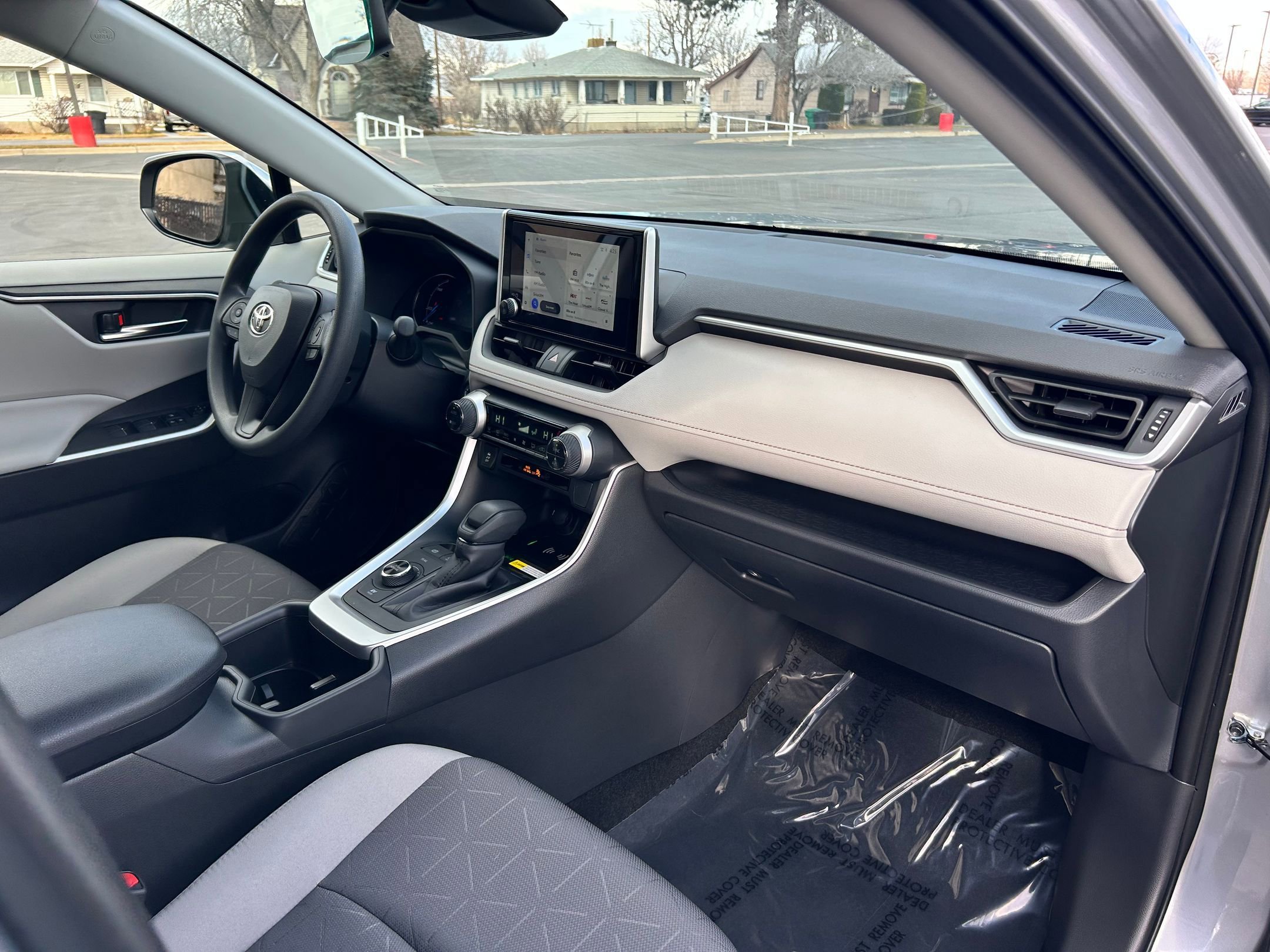 Certified 2025 Toyota RAV4 XLE image 27