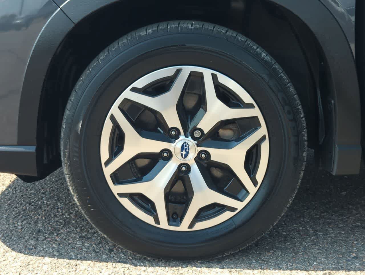 Used 2023 Subaru Forester Premium AWD/4WD image 6