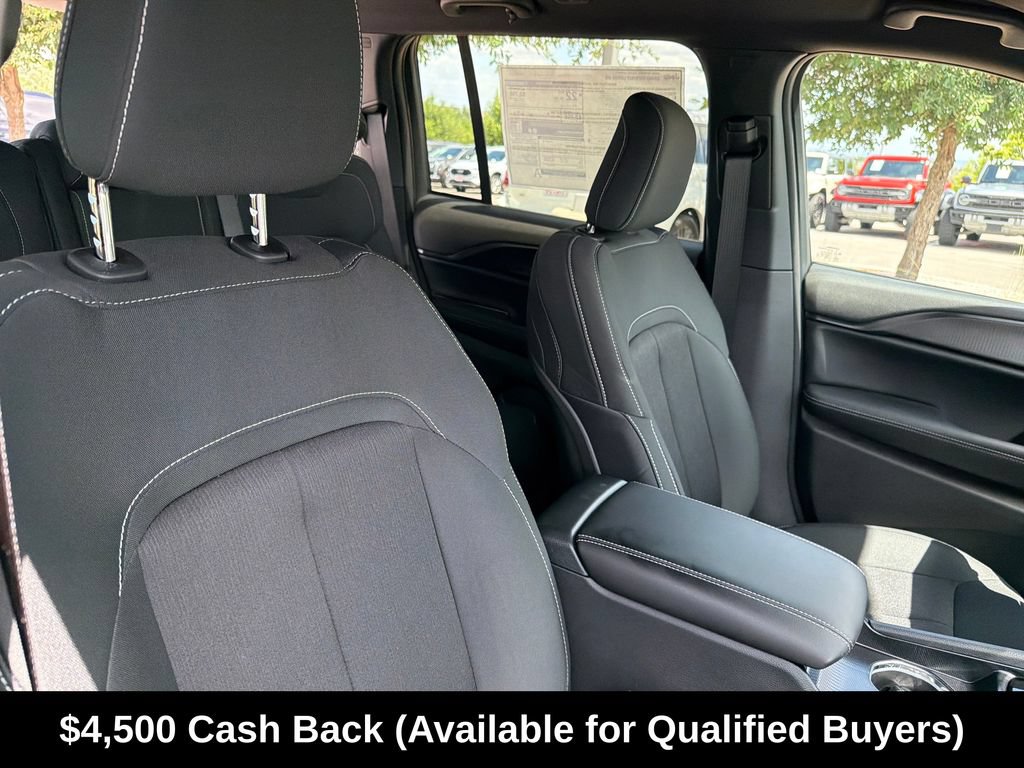 New 2026 Jeep Grand Cherokee Laredo w/ Trailer Tow Package RWD image 39