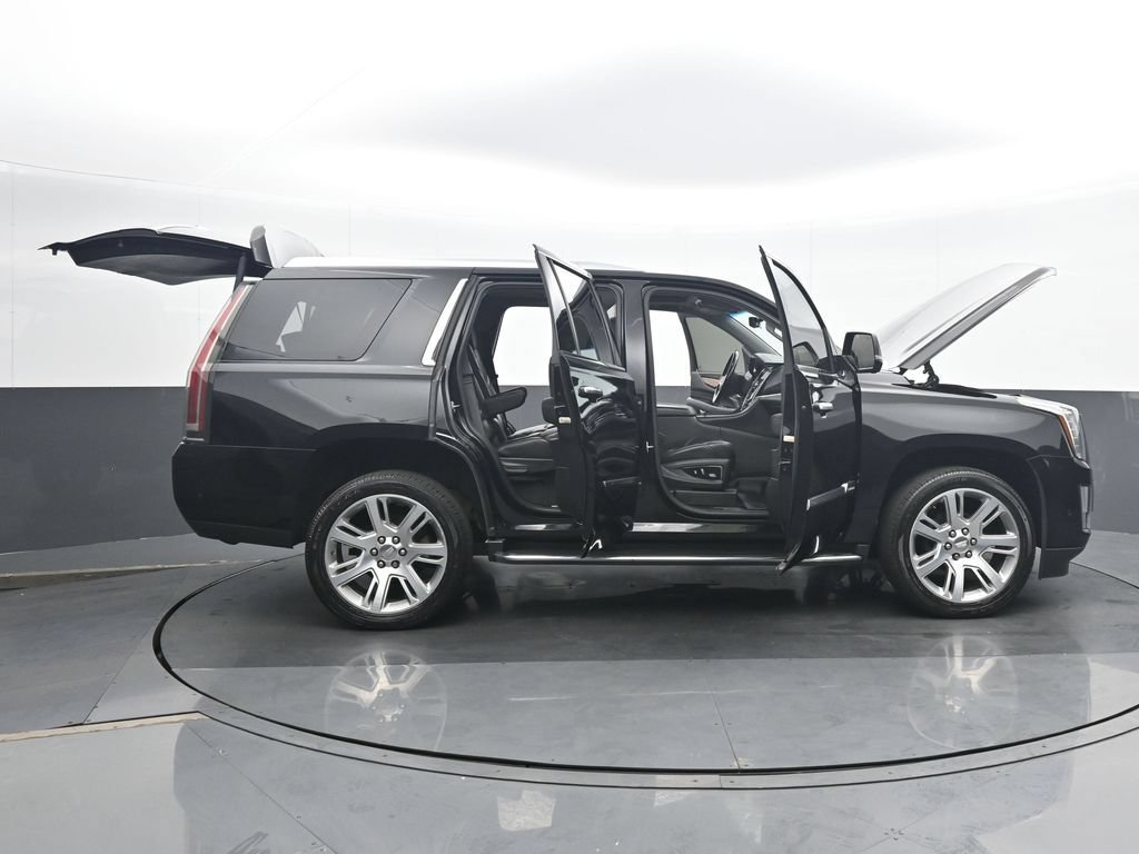 Used 2019 Cadillac Escalade Luxury AWD/4WD image 37